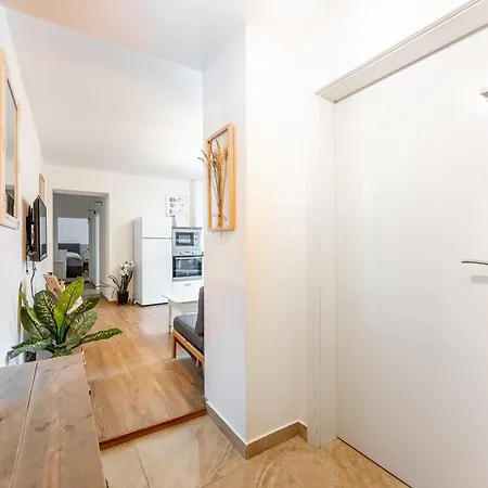 Blizko Stanice Center Appartement *