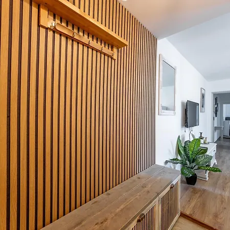 Apartament Blizko Stanice Center *