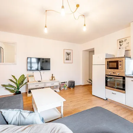 Blizko Stanice Center Apartament